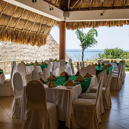 Camino Real Tikal‎ Hotel เอล เรมาเต ภายนอก รูปภาพ