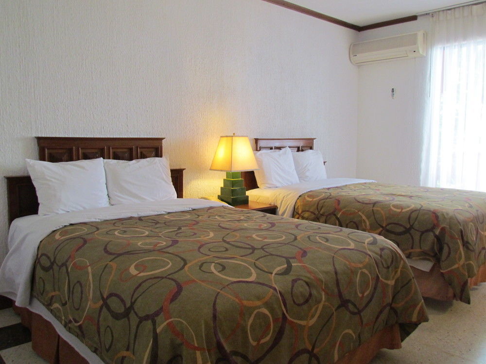 Camino Real Tikal‎ Hotel เอล เรมาเต ภายนอก รูปภาพ