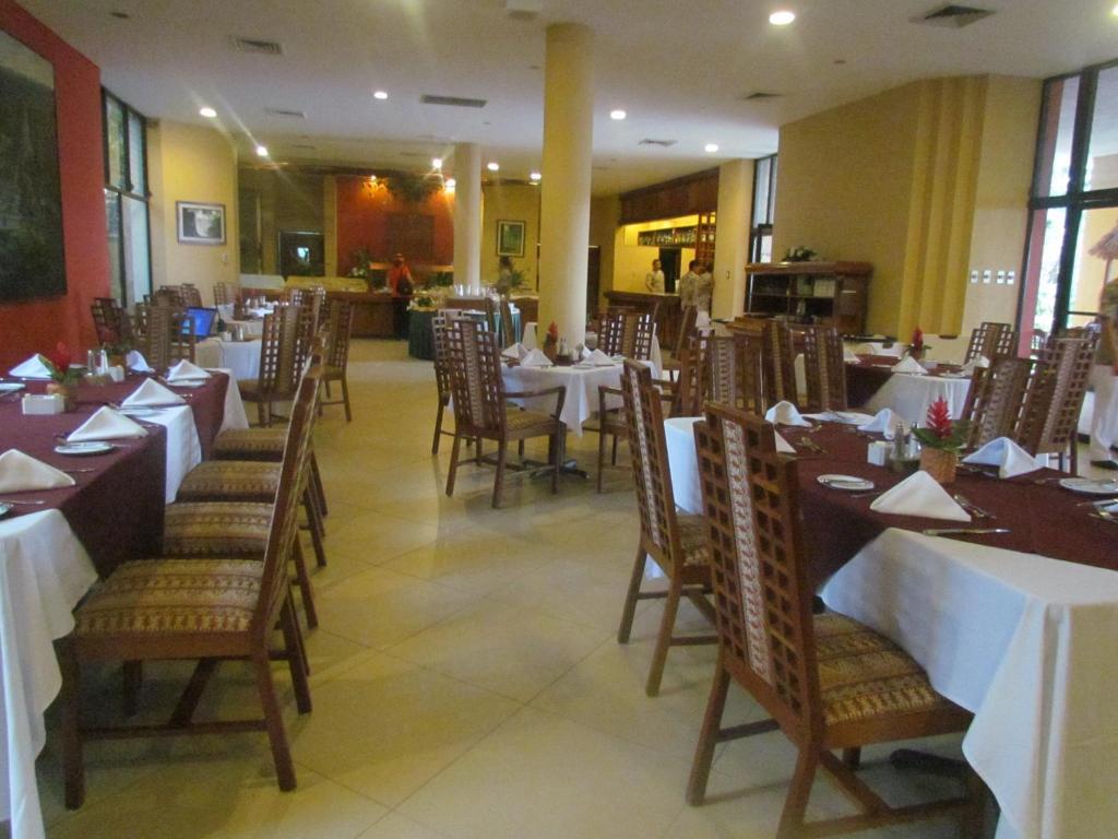 Camino Real Tikal‎ Hotel เอล เรมาเต ภายนอก รูปภาพ